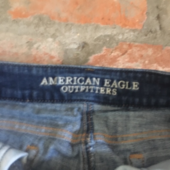 AE Embroidered Shorts - Picture 3 of 4